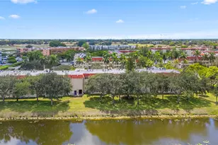 7891 N Sunrise Lakes Dr, Sunrise, FL 33322 - Photo 5
