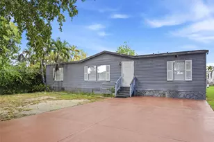 19800 SW 180th Ave, Miami, FL 33187 - Photo 3