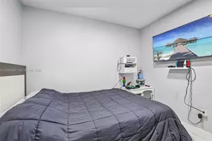 1421 N 68th Terrace, Hollywood, FL 33024 - Photo 15