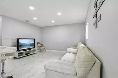 1421 N 68th Ter, Hollywood, FL 33024 - Photo 5