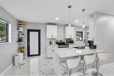 1421 N 68th Ter, Hollywood, FL 33024 - Photo 13