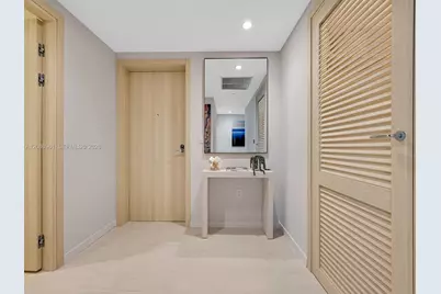 1000 Brickell Plz #3402, Miami, FL 33131 - Photo 21