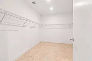 913 SW 8th St, Fort Lauderdale, FL 33315 - Photo 23