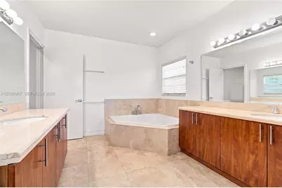 913 SW 8th St #2, Fort Lauderdale, FL 33315 - Photo 19