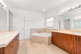 913 SW 8th St, Fort Lauderdale, FL 33315 - Photo 19