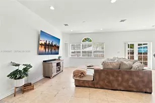 913 SW 8th St, Fort Lauderdale, FL 33315 - Photo 9