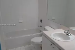 5091 NW 7th St, Miami, FL 33126 - Photo 9