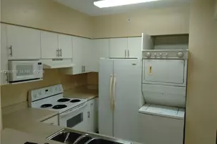 5091 NW 7th St, Miami, FL 33126 - Photo 11