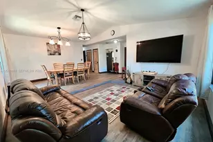 635 NE 3rd St, Dania Beach, FL 33004 - Photo 17