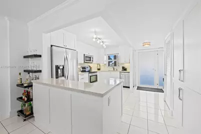 328 N Ocean Blvd #104, Pompano Beach, FL 33062 - Photo 7