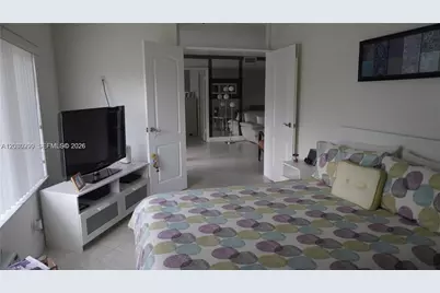 800 S Hollybrook Dr #305, Pembroke Pines, FL 33025 - Photo 17