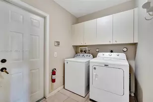 3892 Falcon Ridge Cir, Weston, FL 33331 - Photo 27