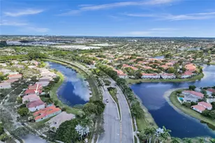 3892 Falcon Ridge Cir, Weston, FL 33331 - Photo 35