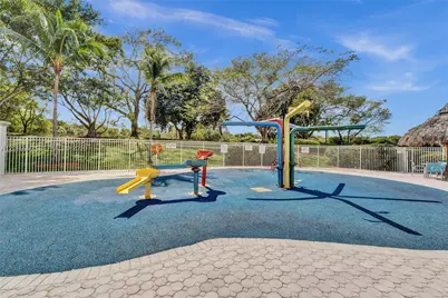 3892 Falcon Ridge Cir, Weston, FL 33331 - Photo 41