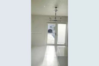 638 SW 5th Ave #B, Fort Lauderdale, FL 33315 - Photo 5