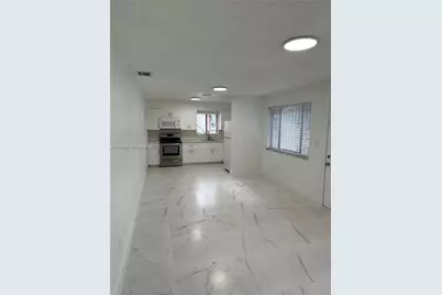 324 E 34th #1, Hialeah, FL 33013 - Photo 5