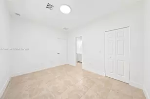 145 NE 60th St, Miami, FL 33137 - Photo 9
