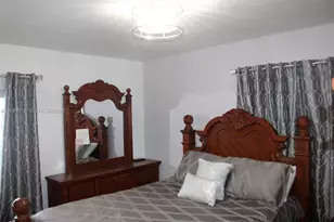 665 NW 50th St, Miami, FL 33127 - Photo 17