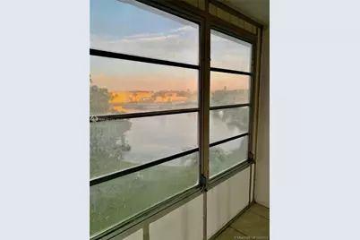 8220 Sunrise Lakes Blvd #307, Sunrise, FL 33322 - Photo 5