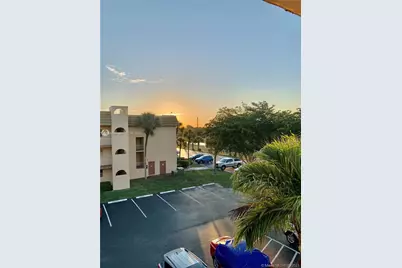 8220 Sunrise Lakes Blvd #307, Sunrise, FL 33322 - Photo 9