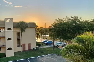 8220 Sunrise Lakes Blvd, Sunrise, FL 33322 - Photo 9