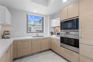 17111 Biscayne Blvd, North Miami Beach, FL 33160 - Photo 19
