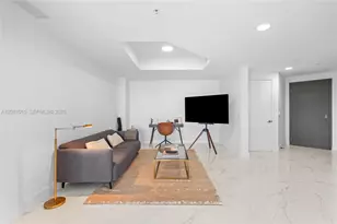 17111 Biscayne Blvd, North Miami Beach, FL 33160 - Photo 7