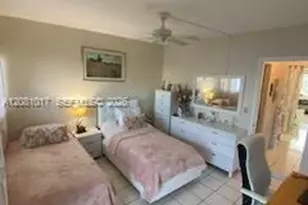 925 SW 11th Ave, Hallandale Beach, FL 33009 - Photo 7