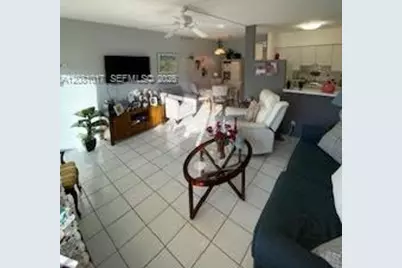 925 SW 11th Ave #1, Hallandale Beach, FL 33009 - Photo 5