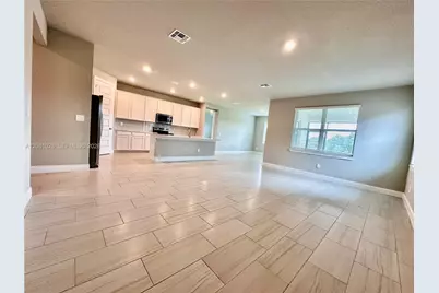 9035 Dahlia Cir #9035, Port Saint Lucie, FL 34986 - Photo 11