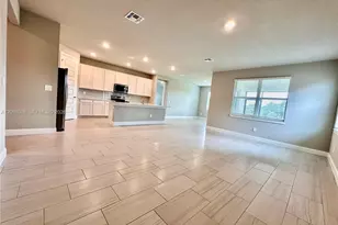 9035 Dahlia Cir, Port Saint Lucie, FL 34986 - Photo 11