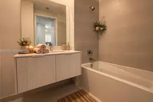 10229 NW 64th Terrace, Doral, FL 33178 - Photo 9