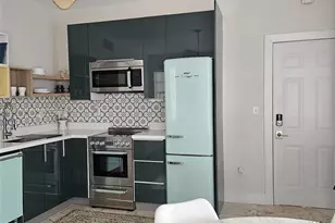 801 8th St, Miami Beach, FL 33139 - Photo 13