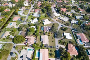 8203 NW 37th St, Coral Springs, FL 33065 - Photo 21
