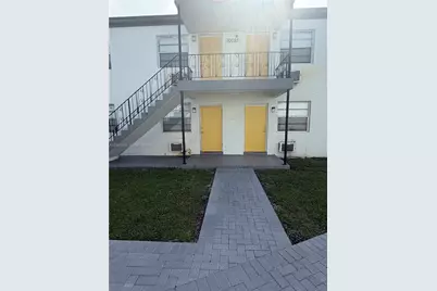 10085 NW 7 Ct #2-B, Miami, FL 33150 - Photo 3