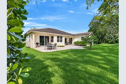 3098 Lakewood Cir, Weston, FL 33332 - Photo 3