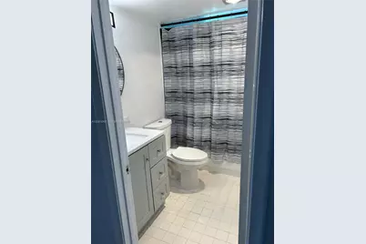 100 SW 132nd Way #305K, Pembroke Pines, FL 33027 - Photo 9