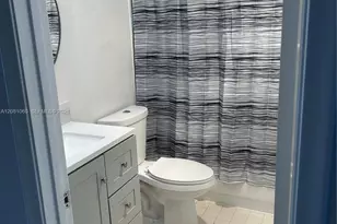 100 SW 132nd Way, Pembroke Pines, FL 33027 - Photo 9