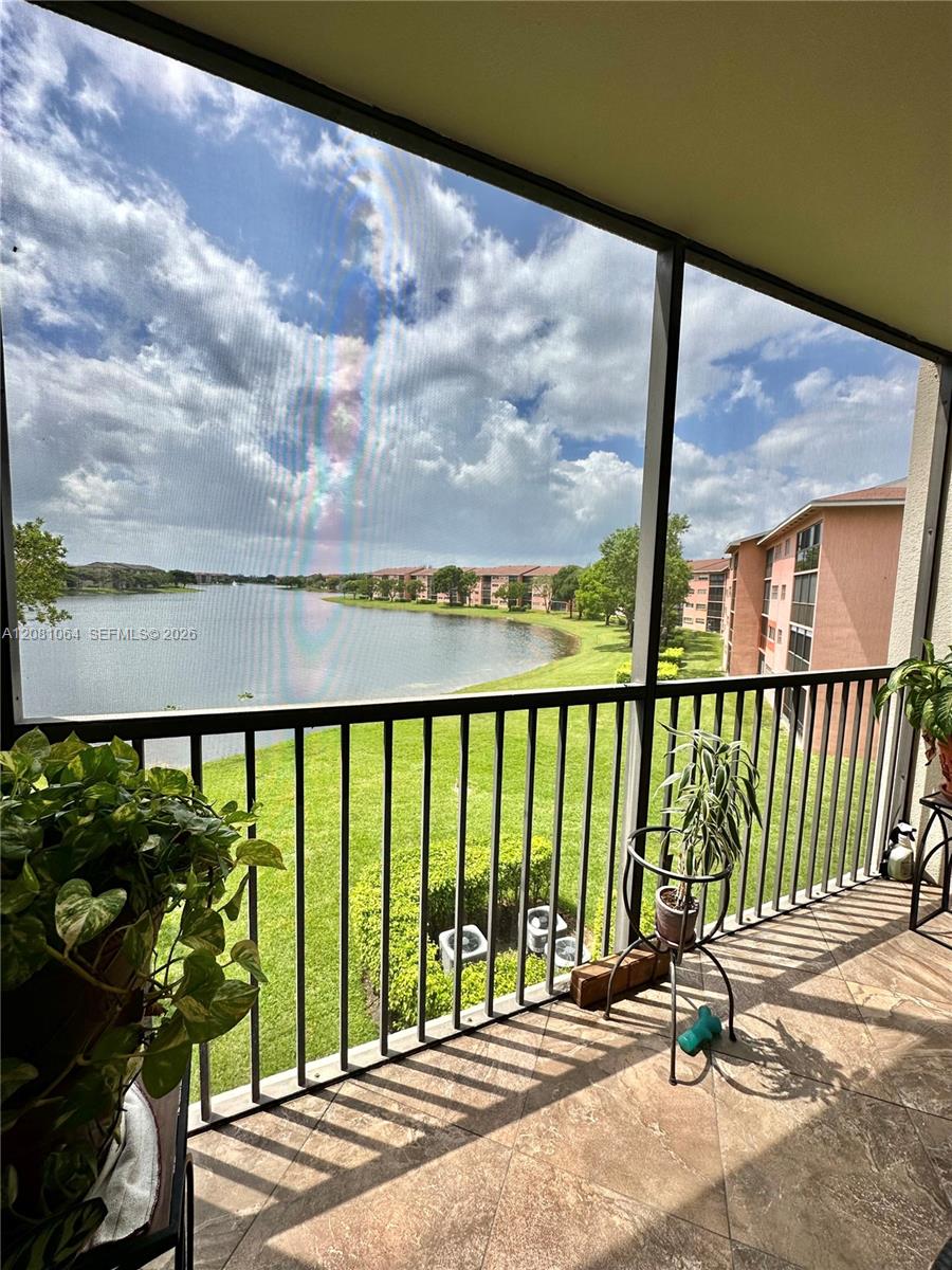 13800 SW 5th Ct #311M - 13800 SW 5th Ct #311M, Pembroke Pines, FL 33027 Luxury Property | Jose Angel Pina