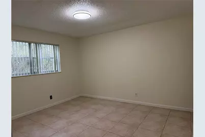 8000 Fairview Dr #202, Tamarac, FL 33321 - Photo 11