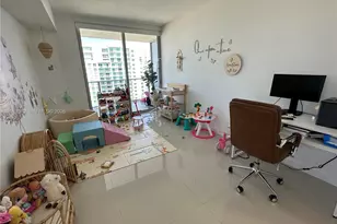 488 NE 18th St, Miami, FL 33132 - Photo 15