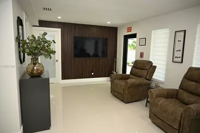 850 W 51st Pl, Hialeah, FL 33012 - Photo 3