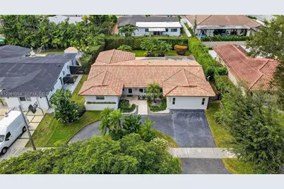 20610 NE 22nd Ct, Miami, FL 33180 - Photo 5