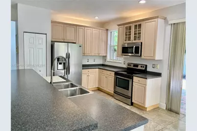9457 NW 47th Ter, Doral, FL 33178 - Photo 11