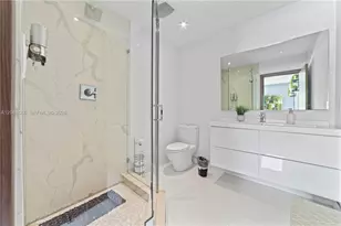 2200 NE 192 St, Miami, FL 33180 - Photo 27