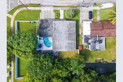 2200 NE 192nd St, Miami, FL 33180 - Photo 31