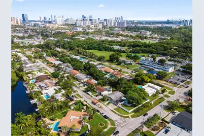 2200 NE 192nd St, Miami, FL 33180 - Photo 35