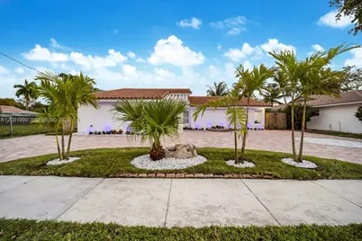 2286 NE 215th St, Miami, FL 33180 - Photo 35