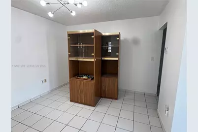 7577 W 5th Ln, Hialeah, FL 33014 - Photo 7