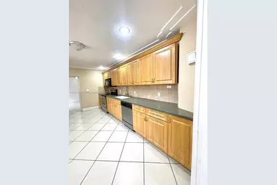 62 W 44th St #0, Hialeah, FL 33012 - Photo 9